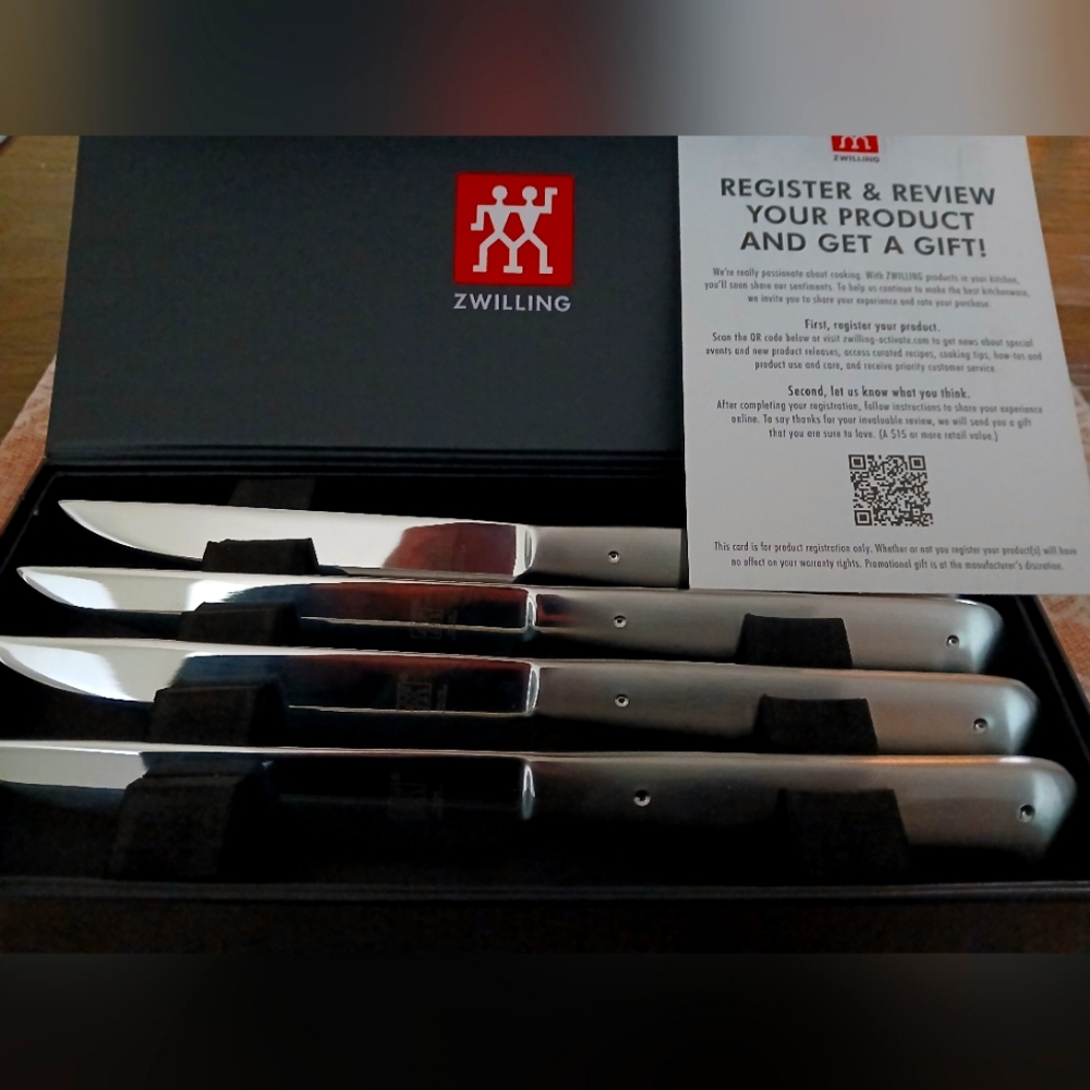 New in Box Zwilling Stainless Steel 8 Steak Knife Set